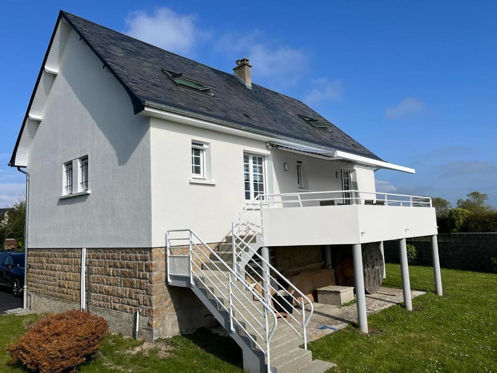 Maison Familiale Face A La Villa