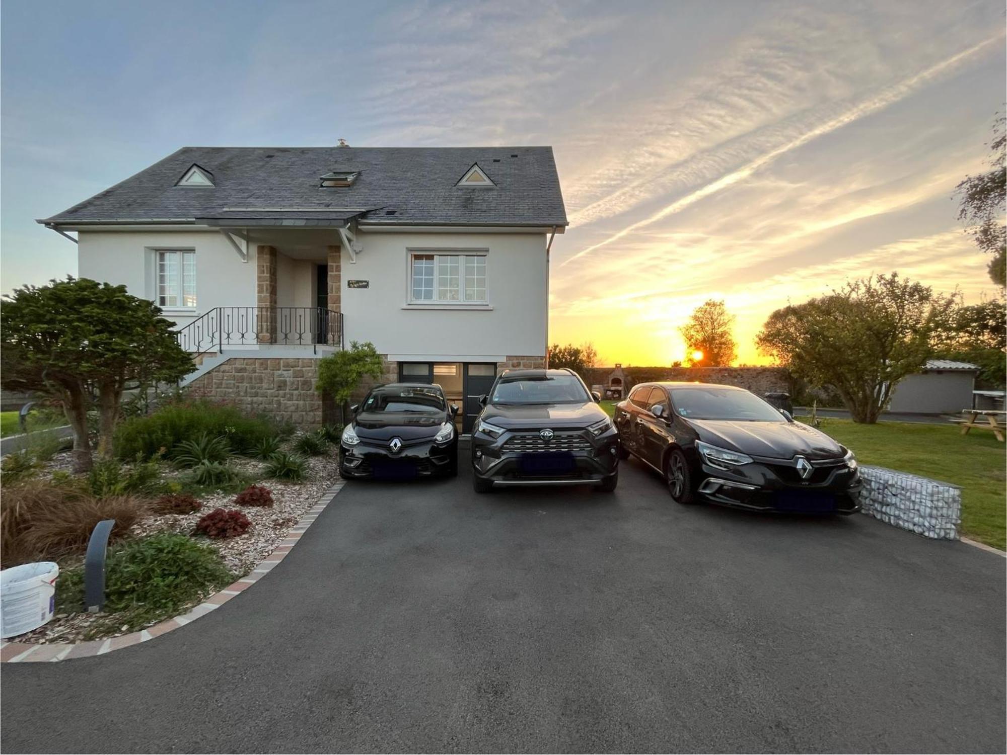 Maison Familiale Face A La Villa